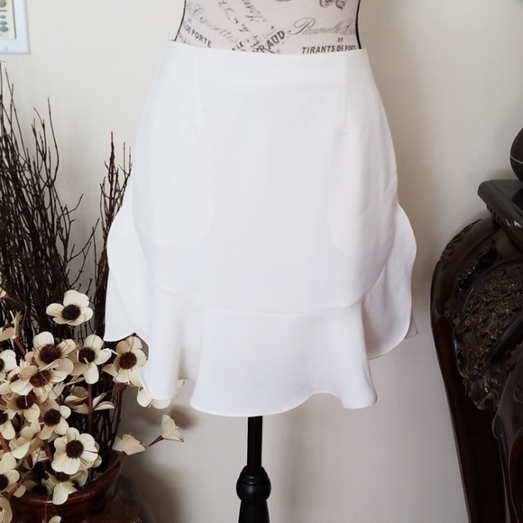 Banana Republic Dresses & Skirts - White Mini Skirt